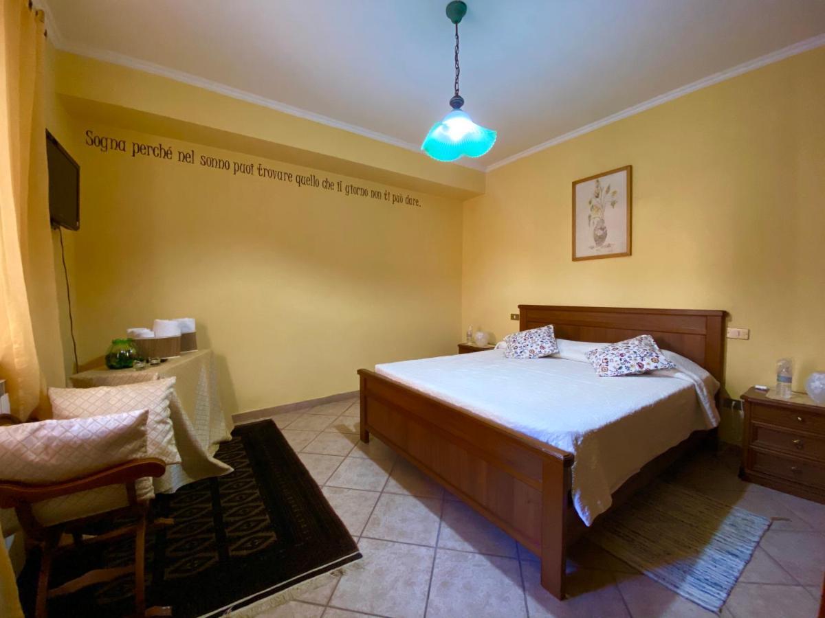 B&B A Casa Di Nonna Massa d'Albe Eksteriør bilde