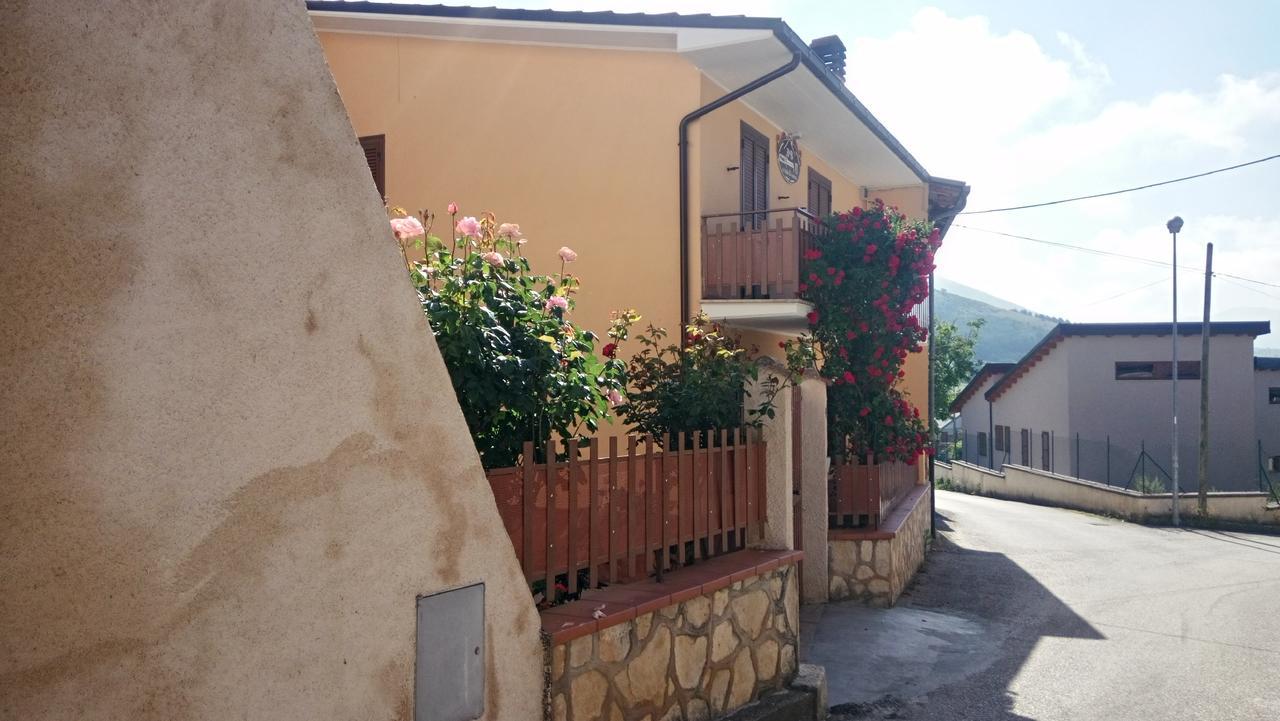 B&B A Casa Di Nonna Massa d'Albe Eksteriør bilde