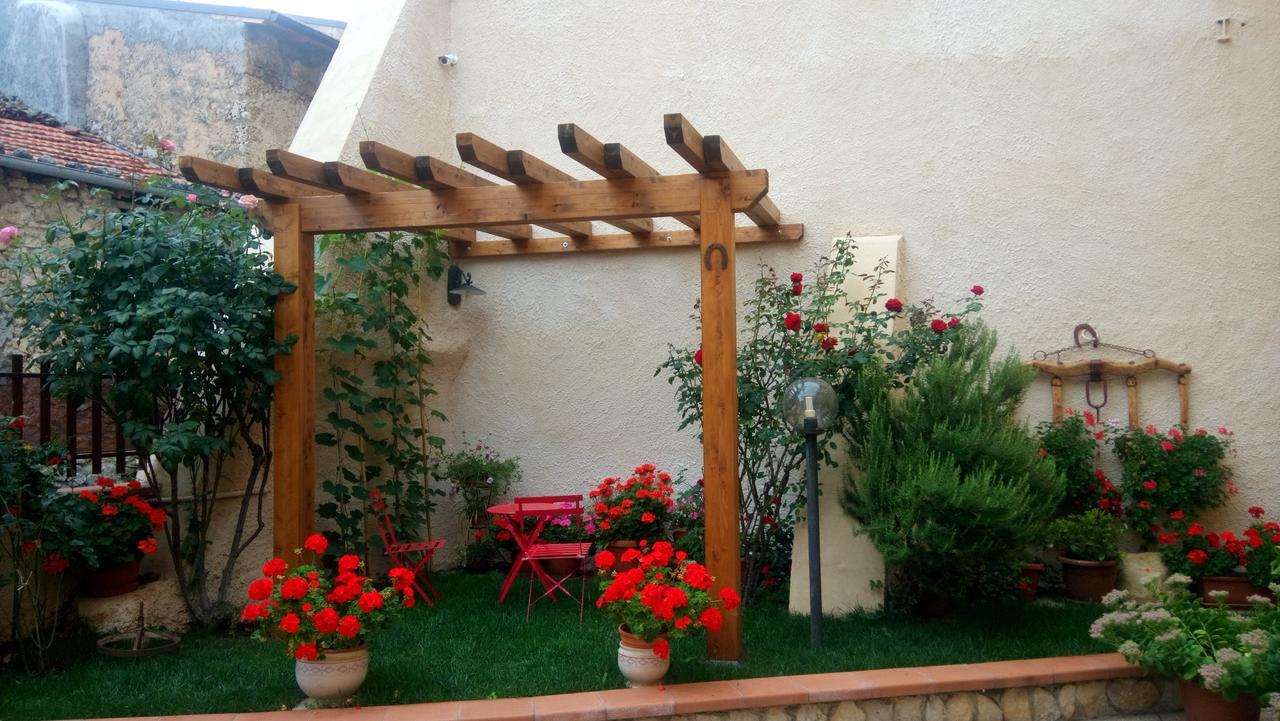 B&B A Casa Di Nonna Massa d'Albe Eksteriør bilde