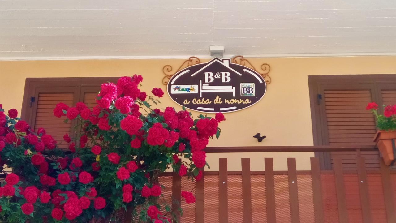 B&B A Casa Di Nonna Massa d'Albe Eksteriør bilde