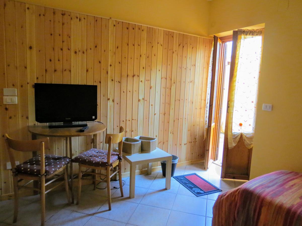 B&B A Casa Di Nonna Massa d'Albe Eksteriør bilde