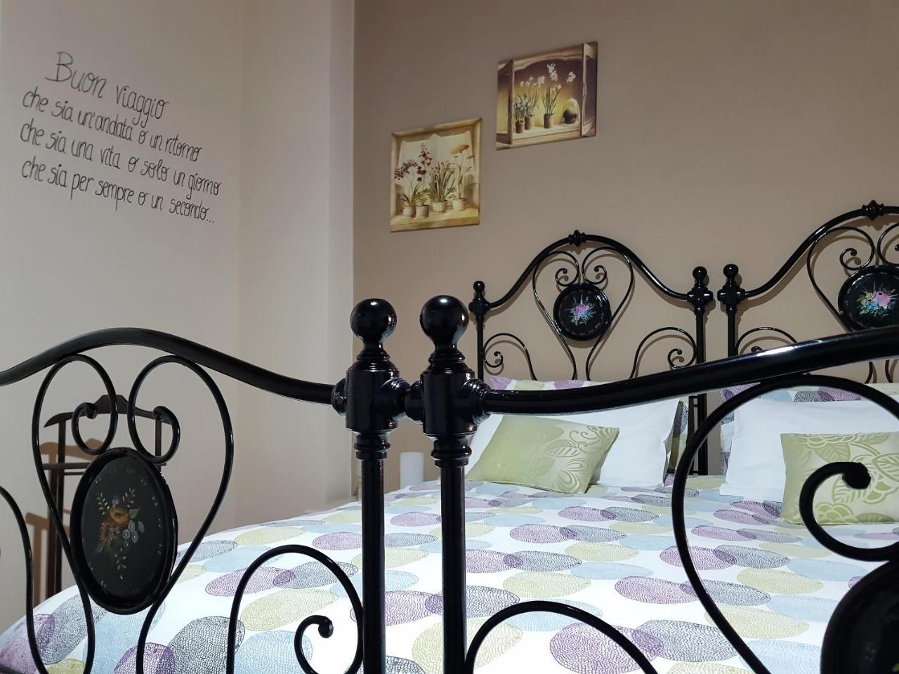 B&B A Casa Di Nonna Massa d'Albe Eksteriør bilde