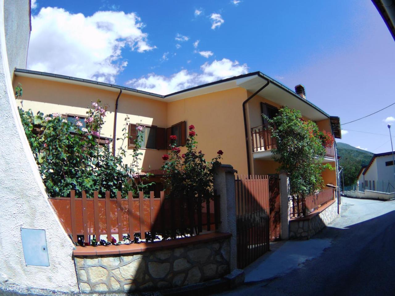 B&B A Casa Di Nonna Massa d'Albe Eksteriør bilde