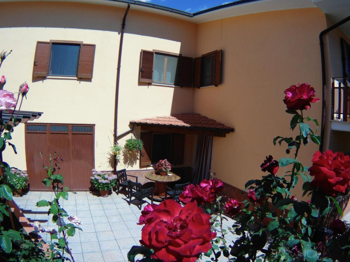 B&B A Casa Di Nonna Massa d'Albe Eksteriør bilde